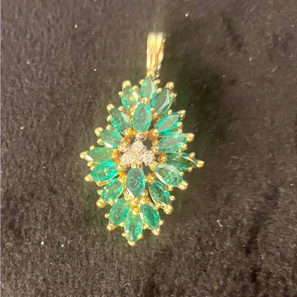 14kt gold emerald and diamond enhancer